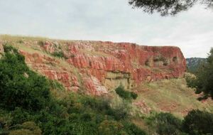 Aire de la Moure et Baou de l'Aigle